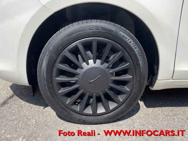 LANCIA Ypsilon 1.2 69 CV Unyca NEOPATENTATI