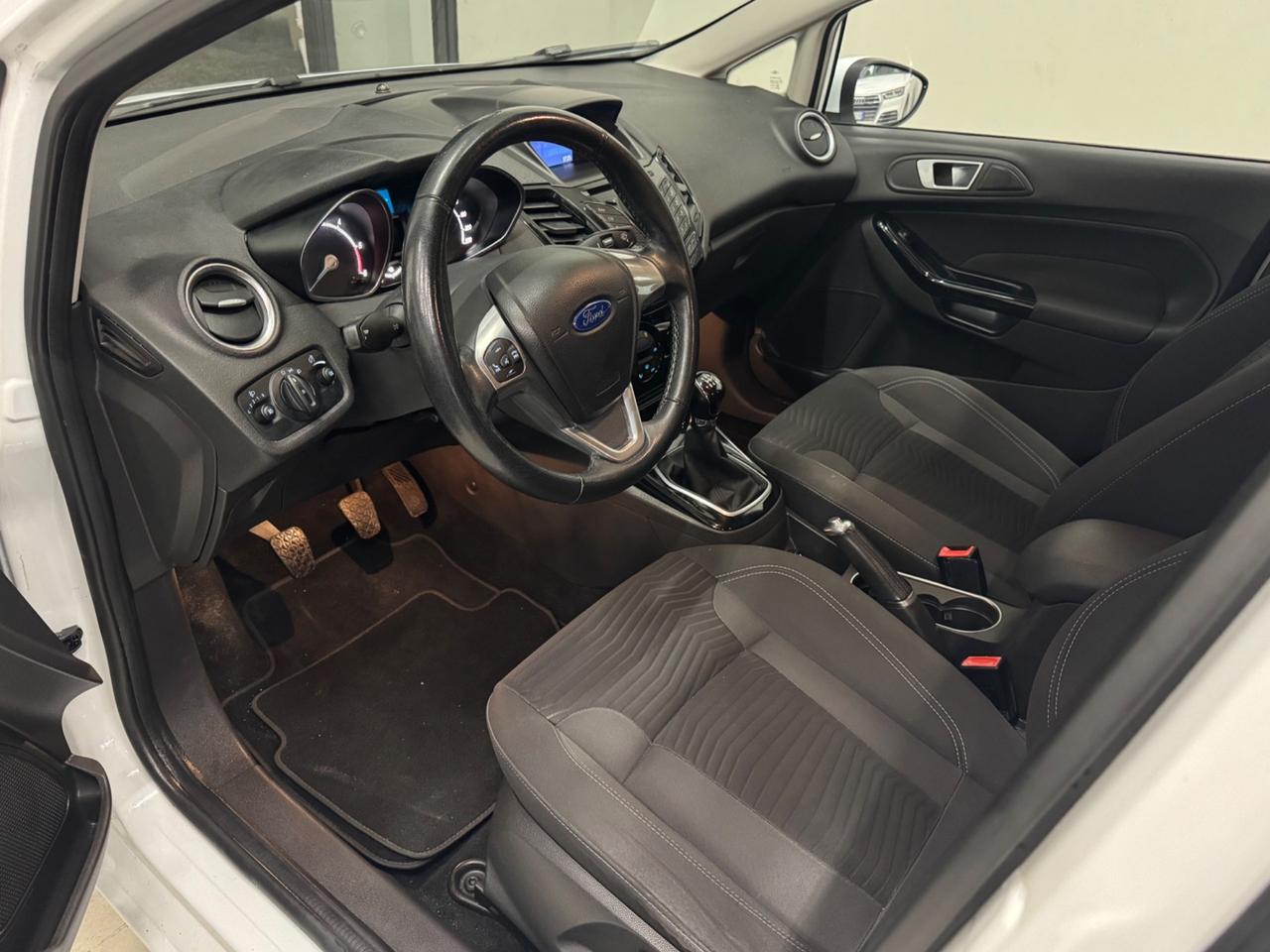 Ford Fiesta 1.5 TDCi 75CV 5 porte Titanium