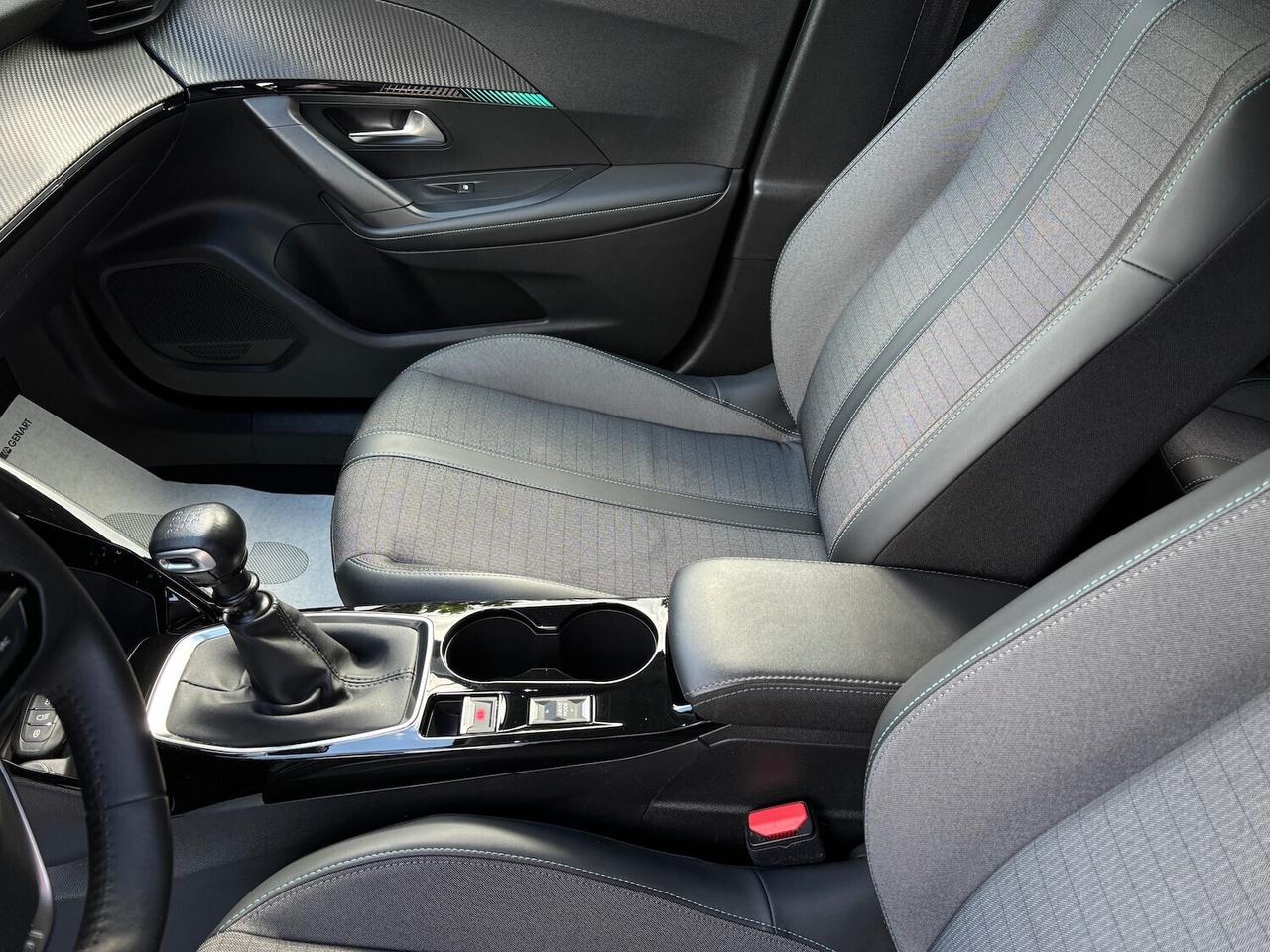 Peugeot 2008 BlueHDi 110 S&S Allure Pack