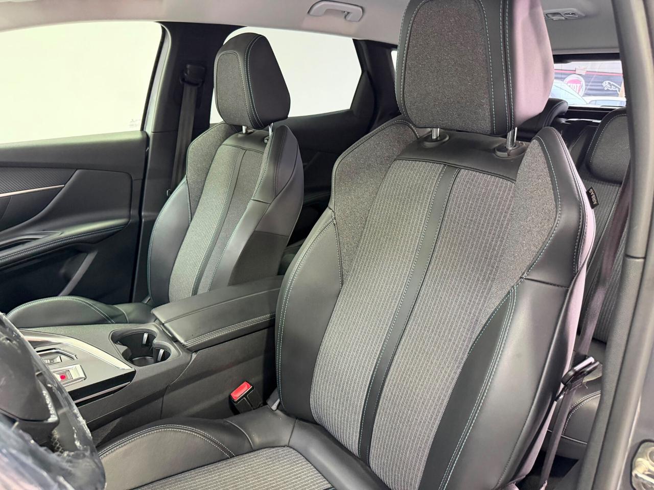 Peugeot 3008 BlueHDi 130 S&S EAT8 Allure Pack-GARANTITA-2022