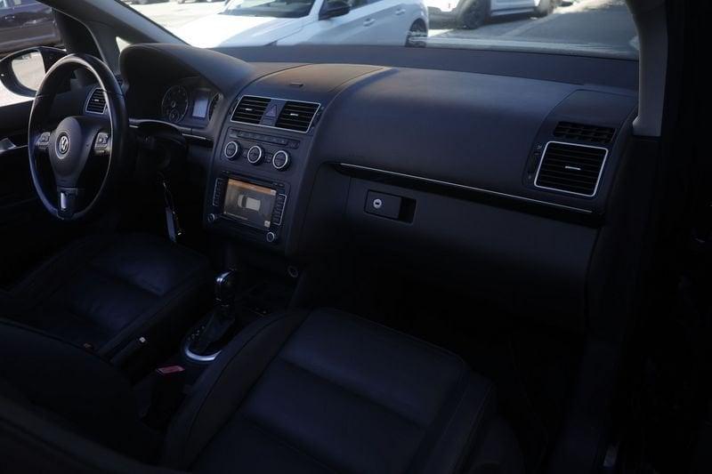 Volkswagen Touran Volkswagen Touran Business 1.4 DSG Highline Ecofuel 7 Posti Unicoproprietario