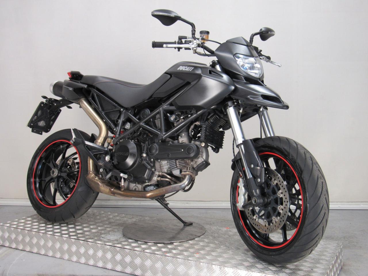 Ducati Hypermotard 796