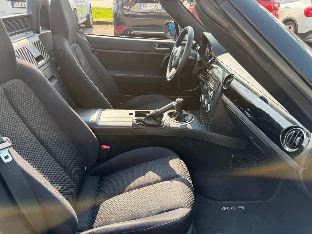 Mazda MX-5 Roadster 1.8L Wind