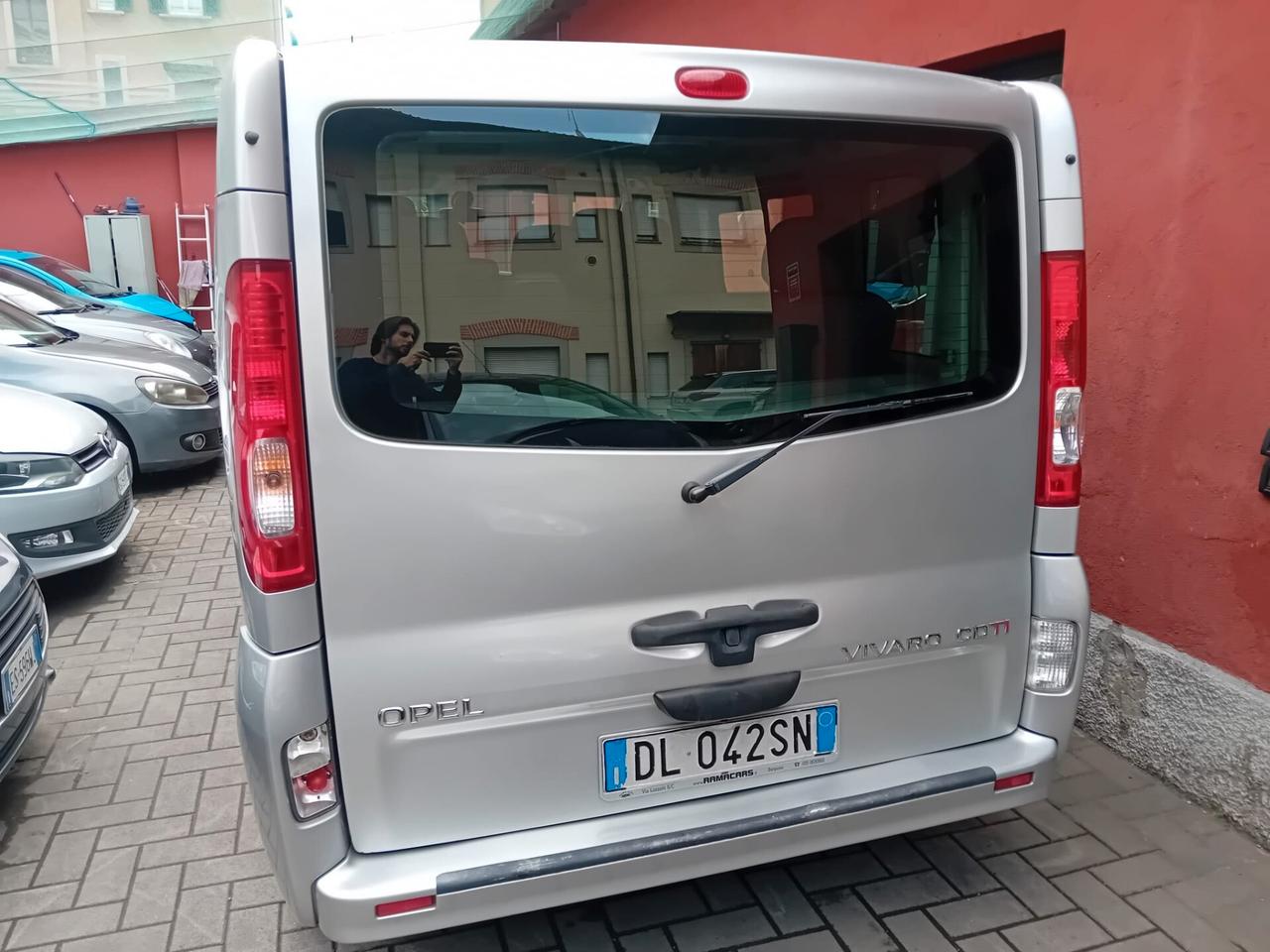 Opel Vivaro 8 POSTI