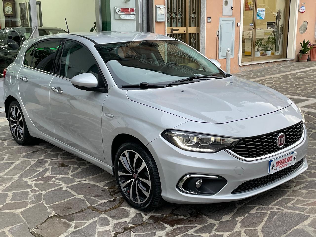 Fiat Tipo 1.6 Mjt S&S 5 Porte Lounge LED/CAM/NAV