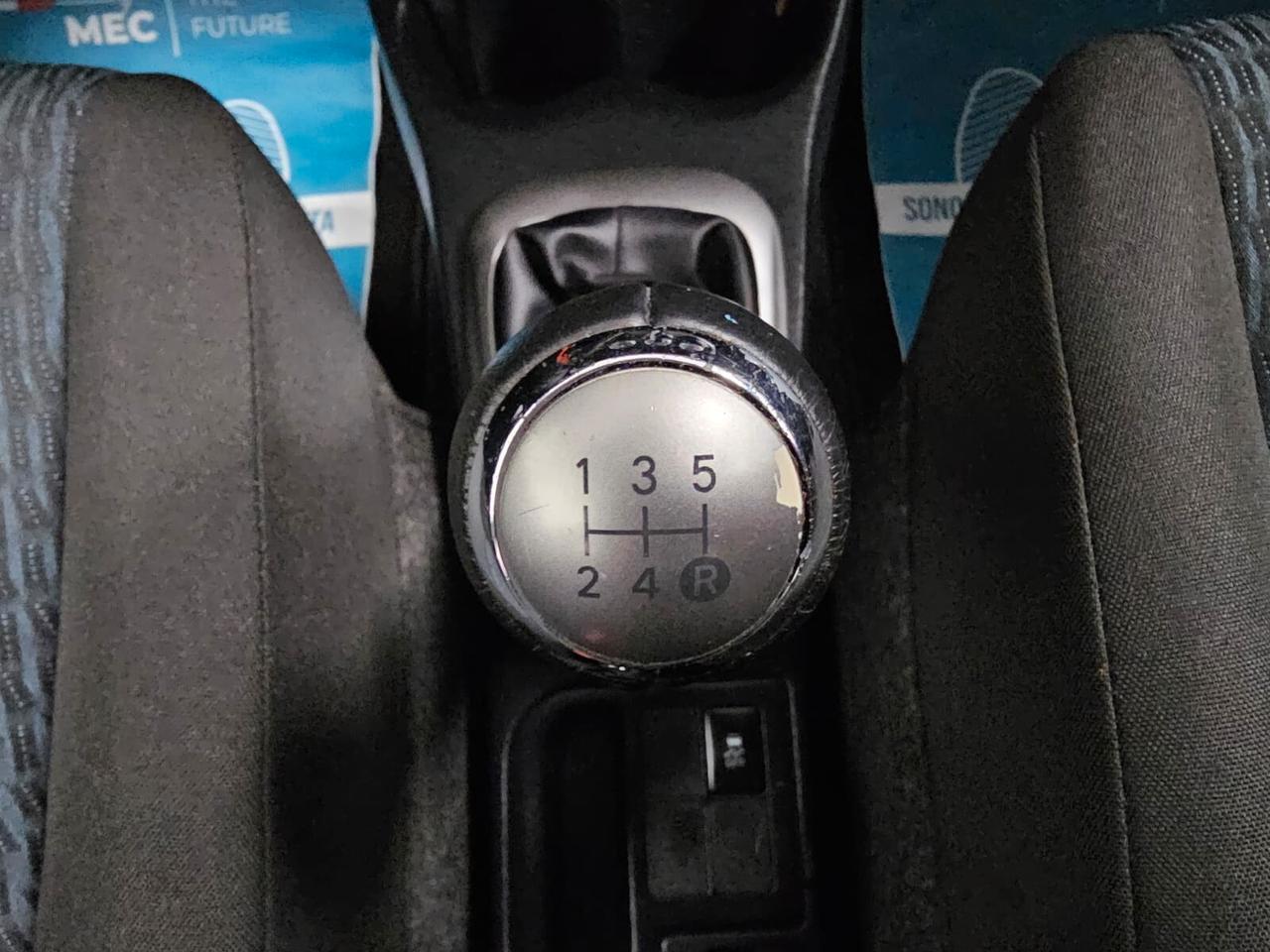 Toyota Yaris 1.0 5 porte Active - NeoPatentati