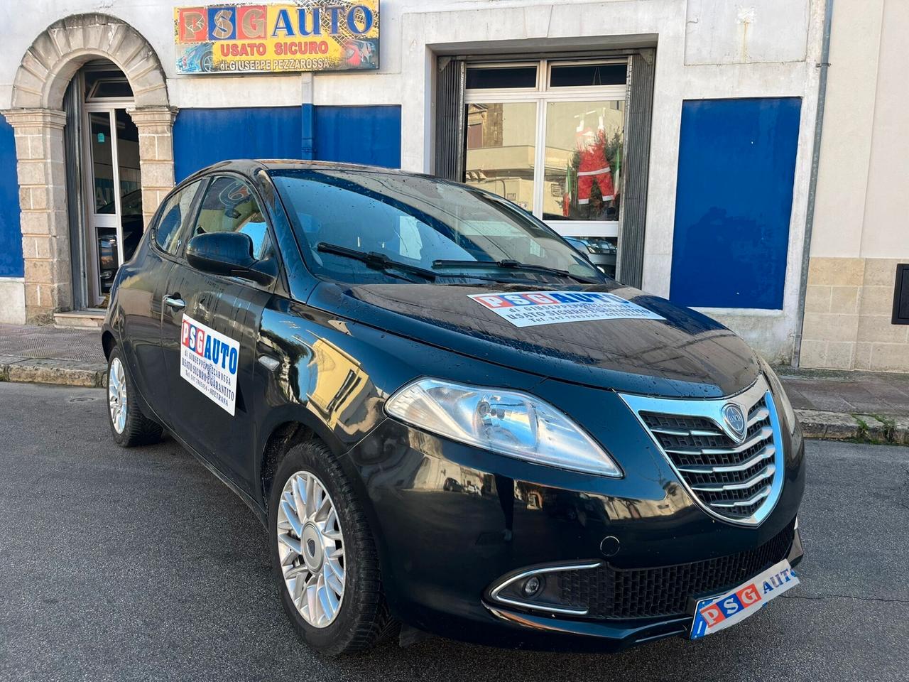 LANCIA YPSILON 1.2 BENZ 5 PORTE LUGLIO 2015 DISTRIBUZ ESEGUITA PERFETTA