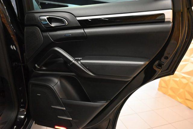 PORSCHE Cayenne 3.0 TDI V6 TIP.TET.21"PASM NAVI CHRONO SED.TURBO