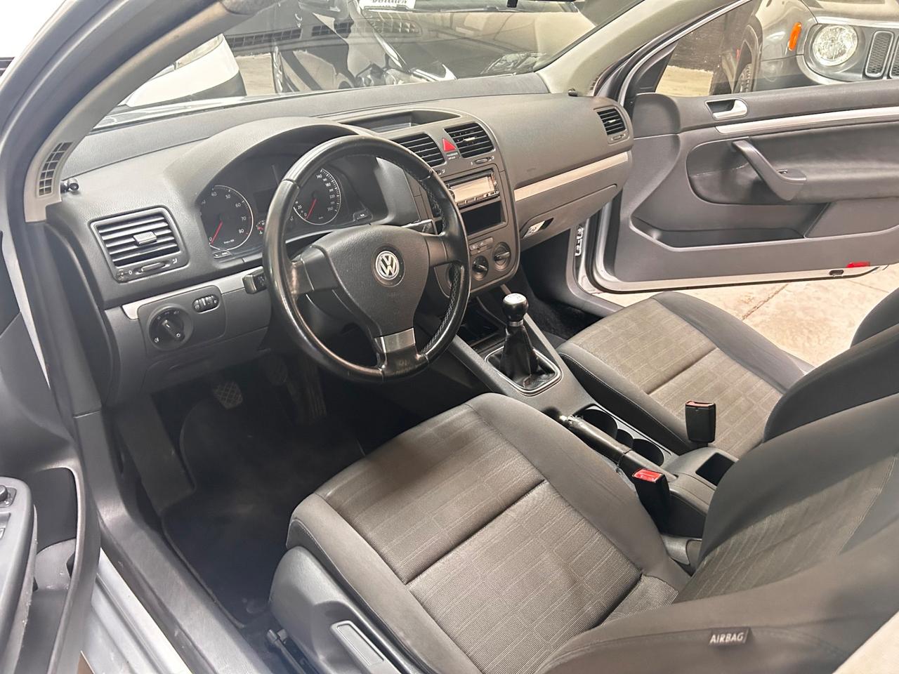 Volkswagen Golf 1600 benzina 101 cv 158000 km