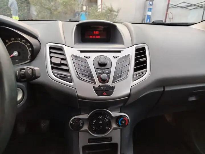 Ford Fiesta 1.4 5 porte Bz.- GPL Titanium