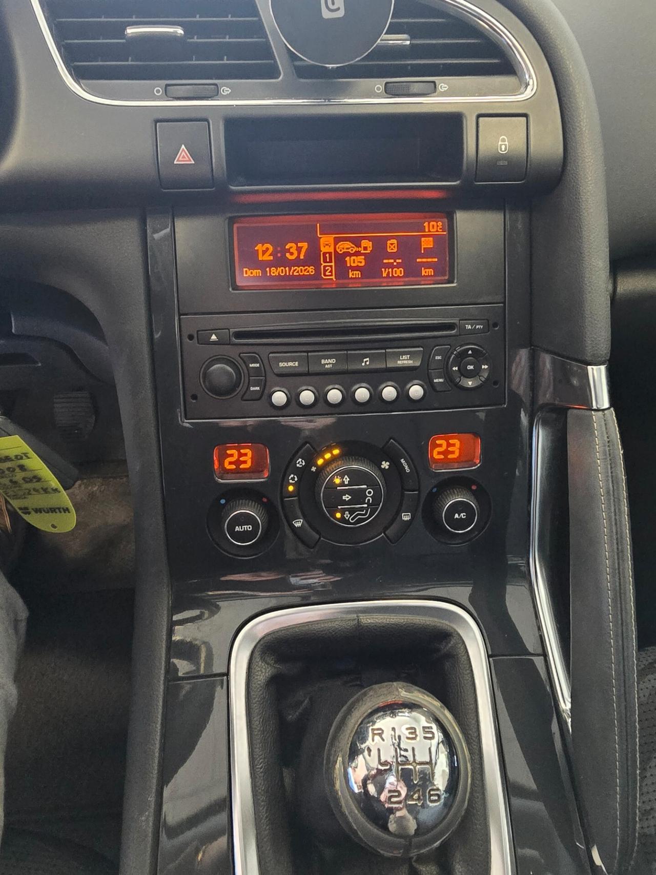 Peugeot 3008 1.6 HDi 112CV cambio robotizzato Tecno