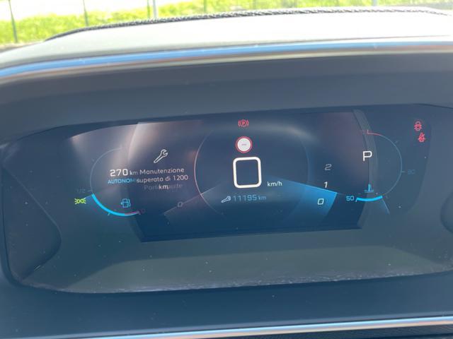 PEUGEOT 2008 PureTech 130 S&S EAT8 Allure Pack