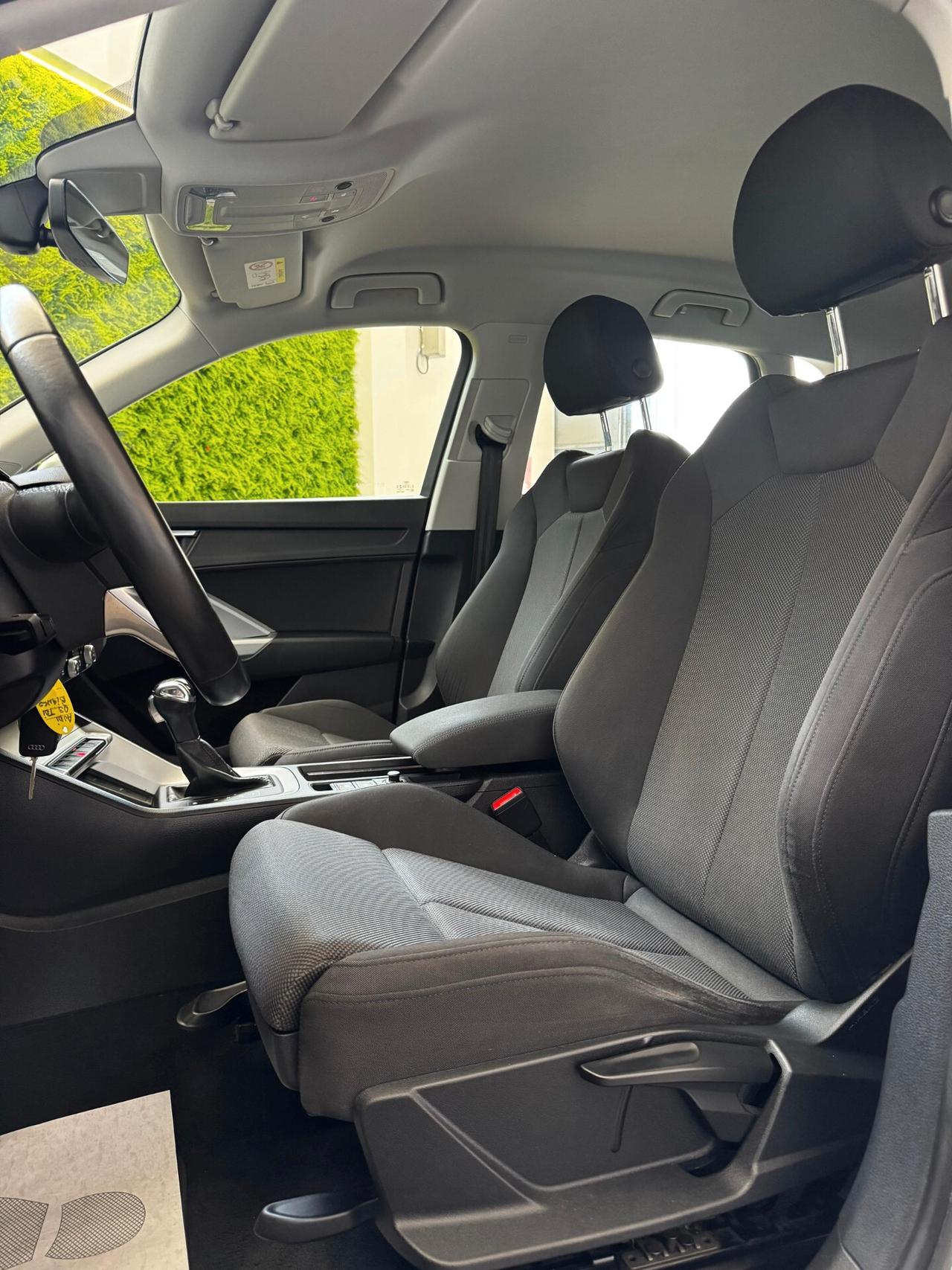 Audi Q3 35 TDI S tronic Business Advanced