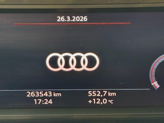 AUDI Q3 2.0 TDI 150 CV Business