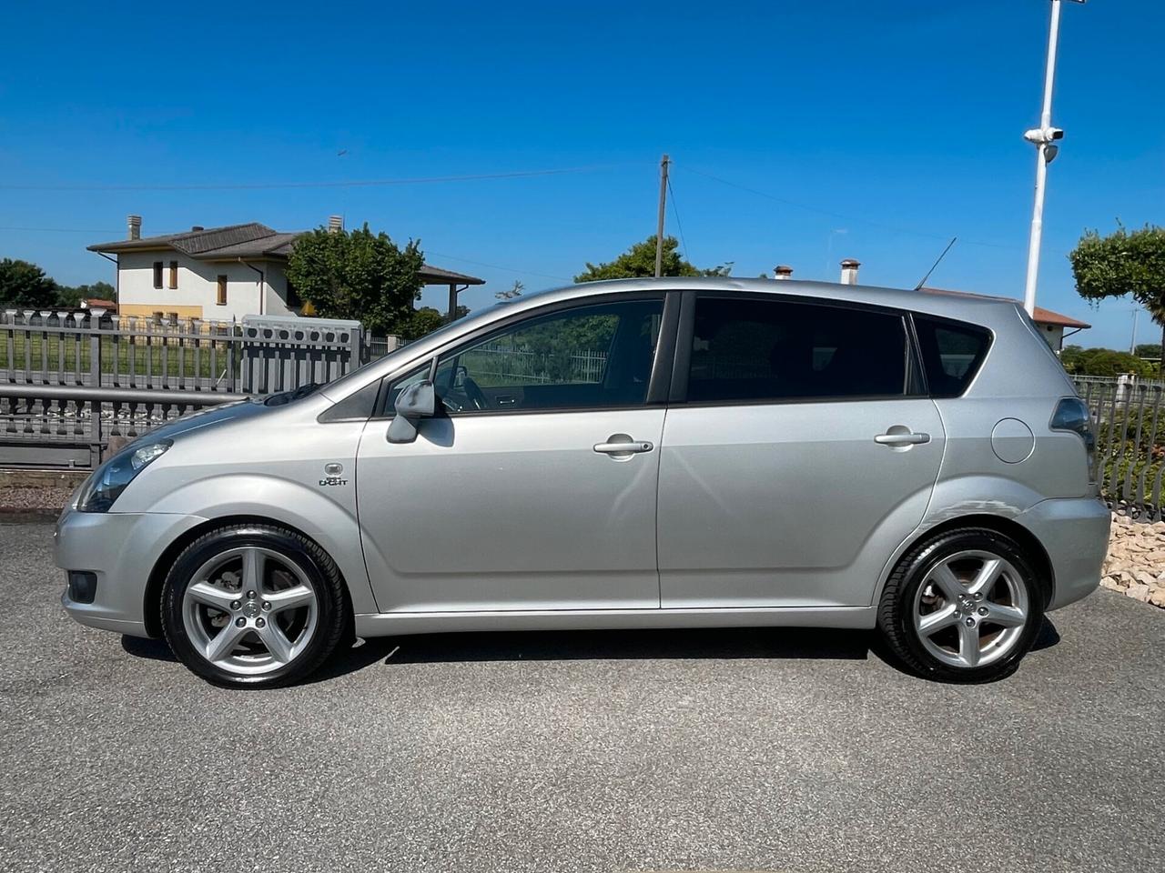 Toyota Corolla Verso 2.2 D-4D Sol 7 posti