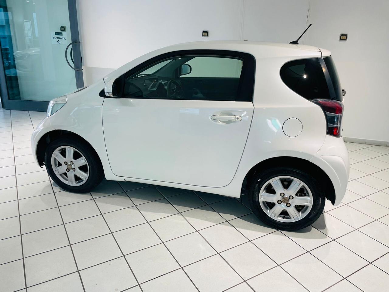 Toyota iQ 1.0 Sol