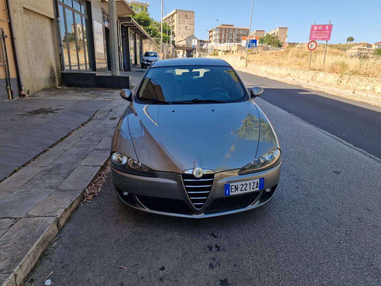 Alfa Romeo 147 1.9 JTD M-JET 16V 5 porte Dist.