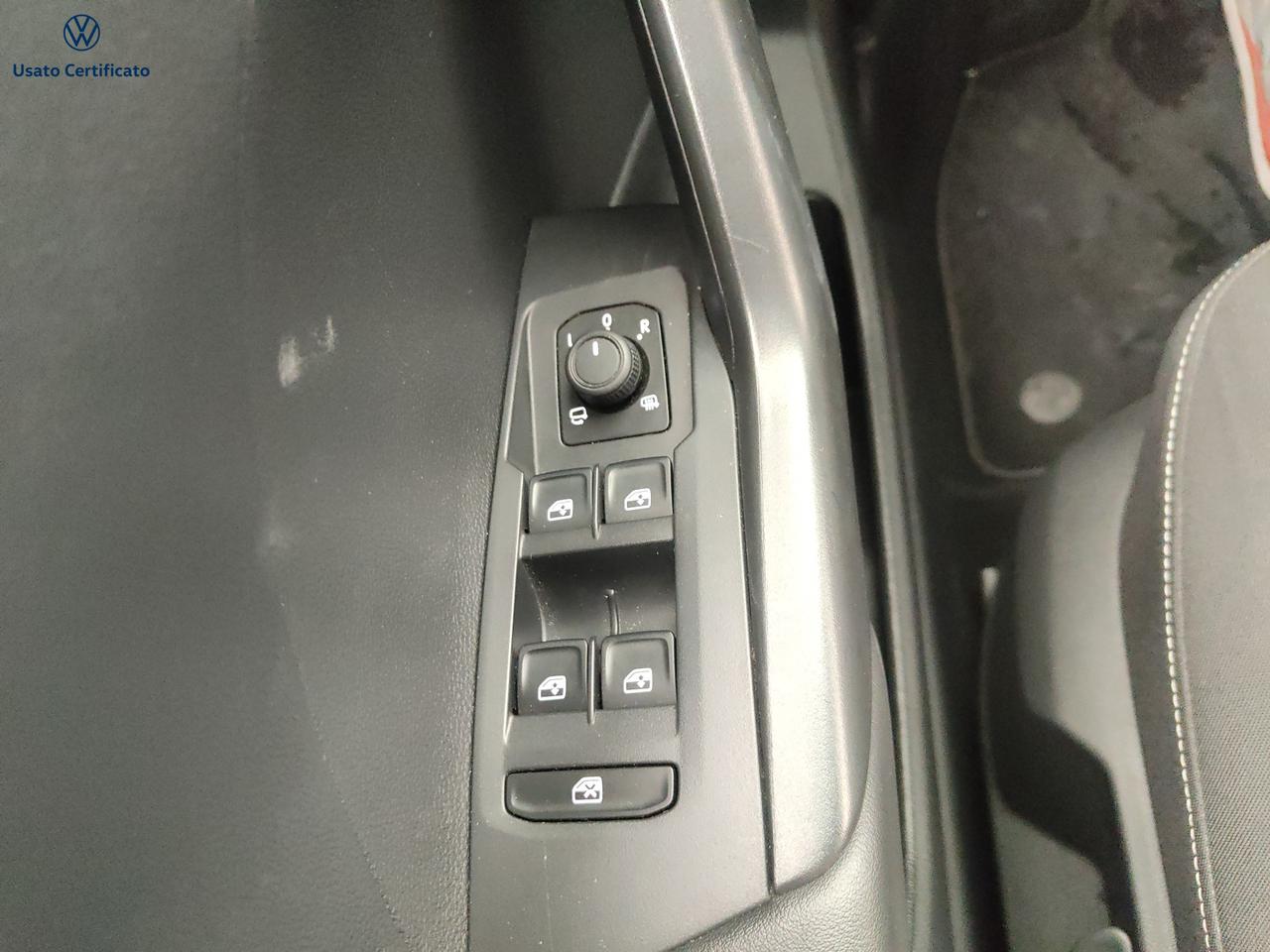 VOLKSWAGEN T-Cross - T-Cross 1.0 TSI Life