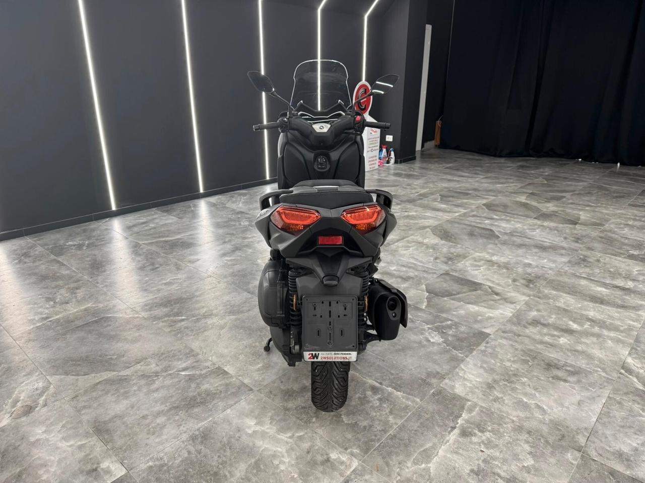 Yamaha X-Max 300
