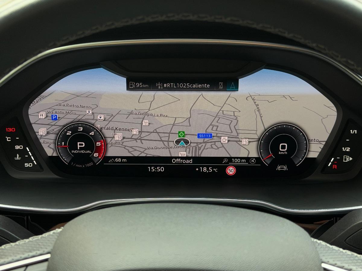 Audi Q3 Sportback 40 TDI Quattro S-line Identity Black 200 CV