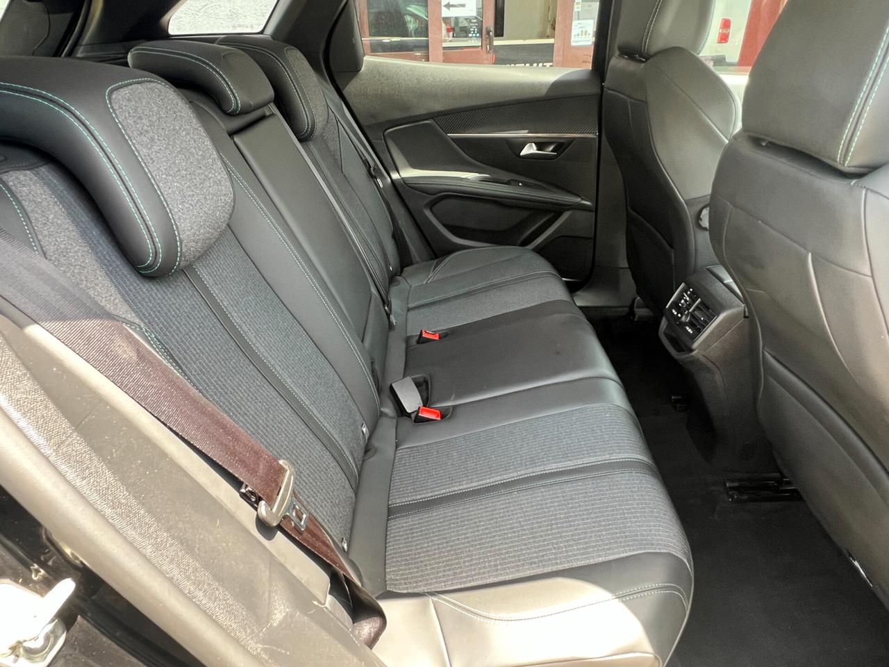 Peugeot 3008 1.5 HDi Automatica Allure