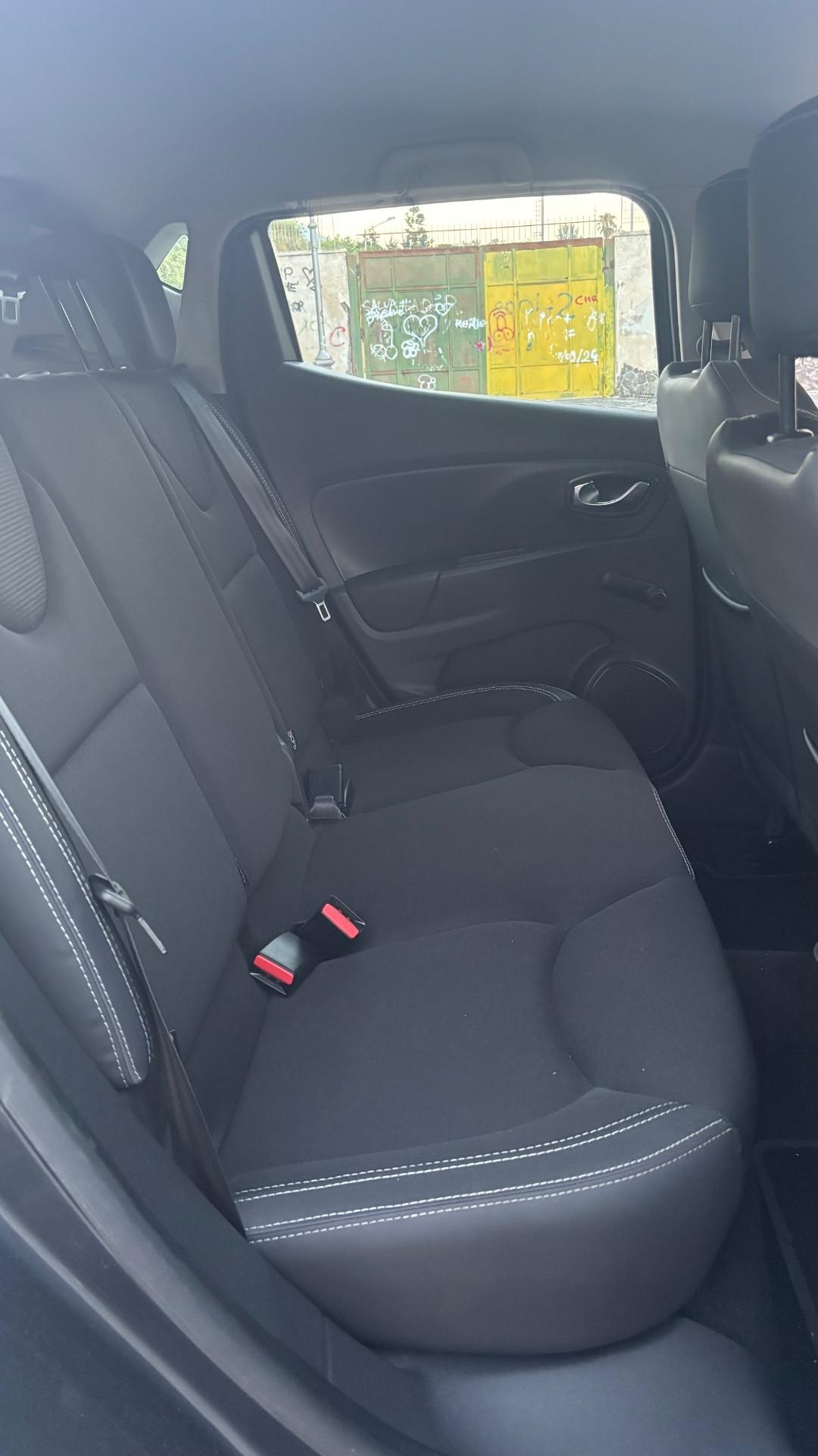 Renault Clio dCi 8V 75 CV 5 porte Moschino Life