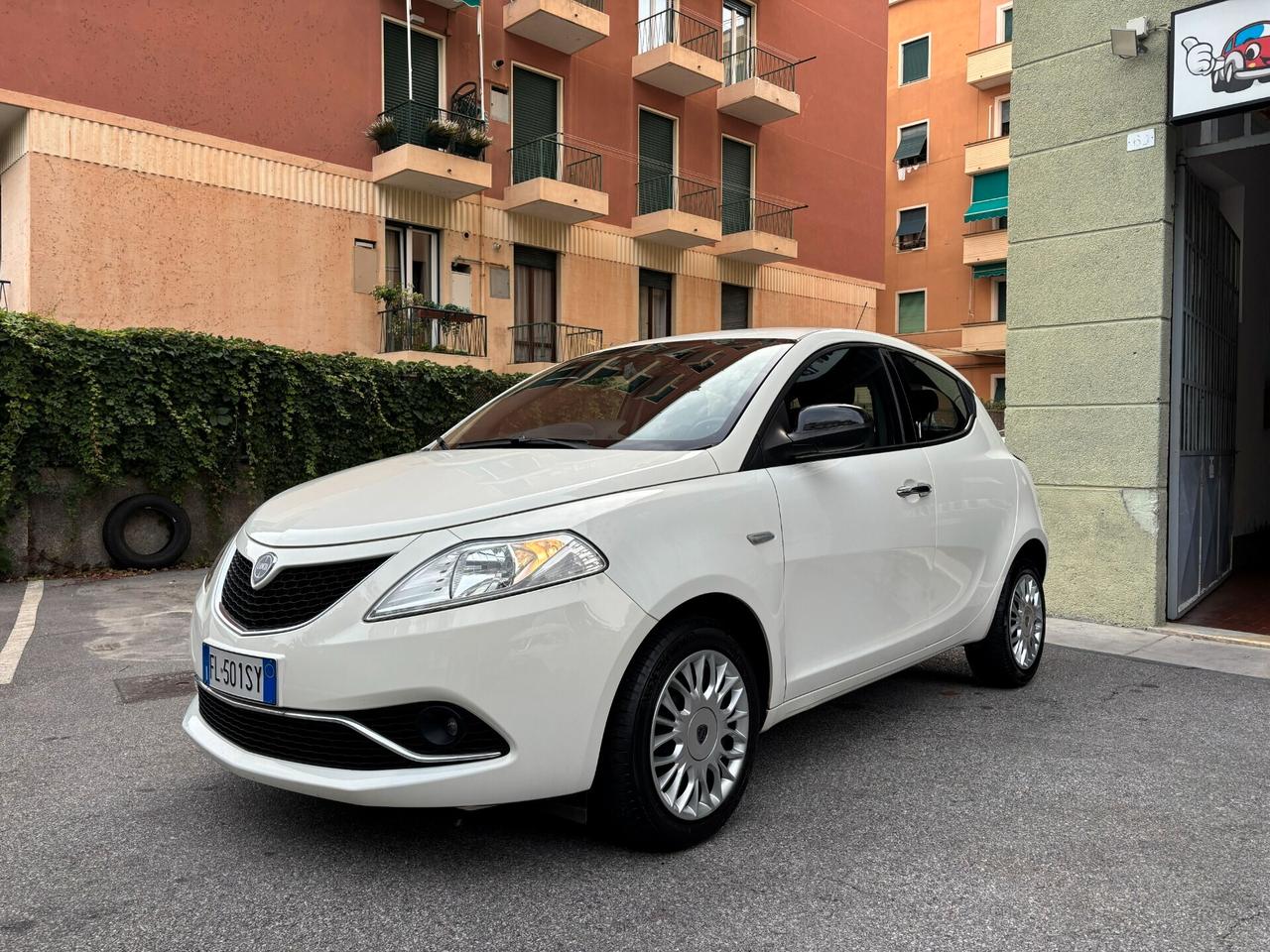 Lancia Ypsilon 1.2 69 CV 5 porte Gold UNIPROPRIETARIO