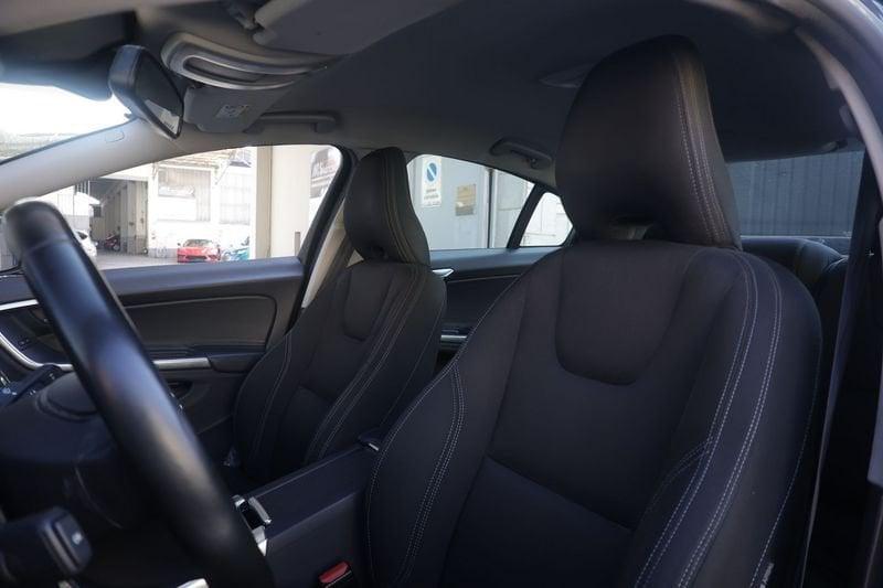 Volvo S60 VOLVO S60 D2 R-Design Unicoproprietario