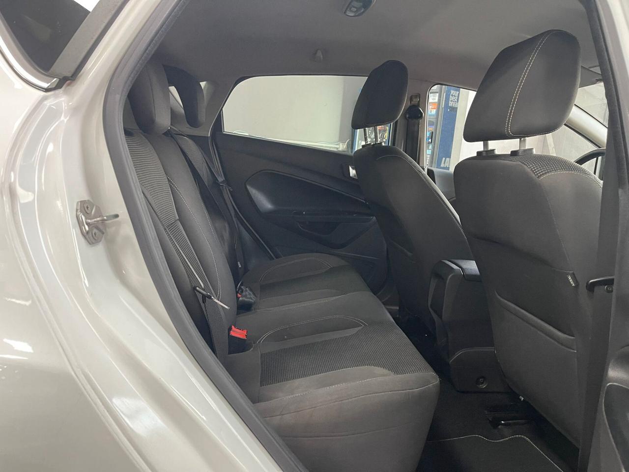 Ford Fiesta 1.0 80CV 5 porte Black & White Edition