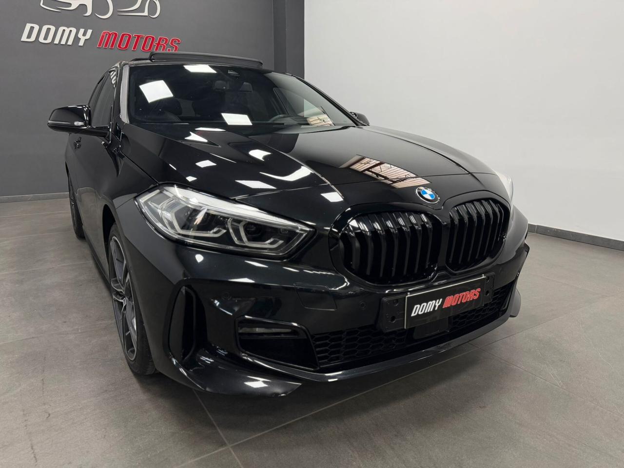 Bmw 118 118d 5p. Msport