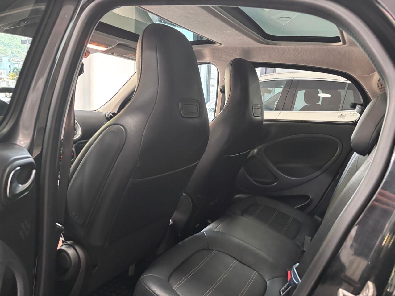 SMART FORFOUR 0.9 TURBO TWINAMIC PRIME BRABUS STYLE
