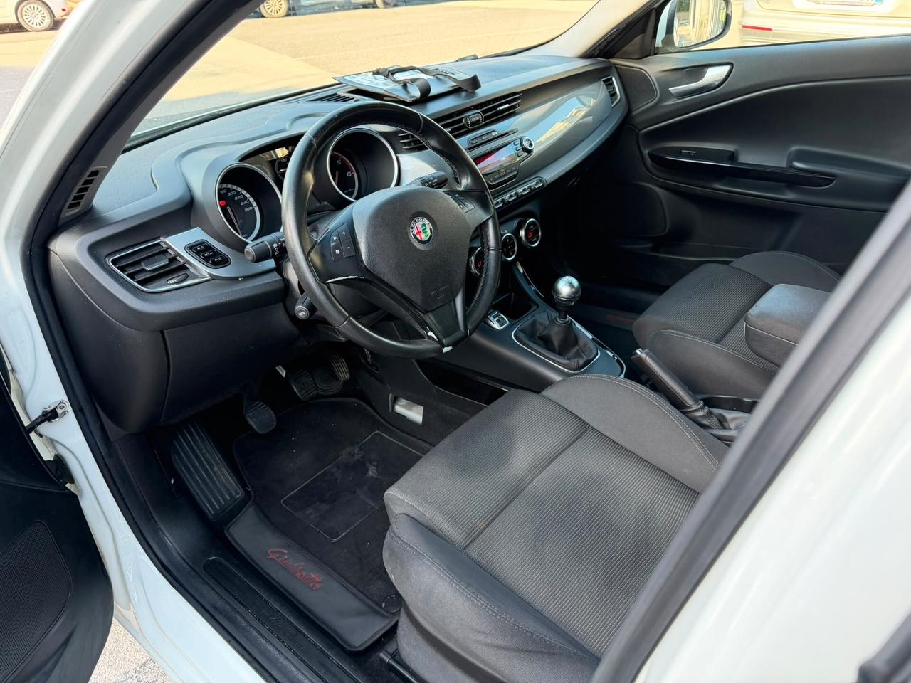 Alfa Romeo Giulietta 1.6 JTDm-2 105 CV Distinctive