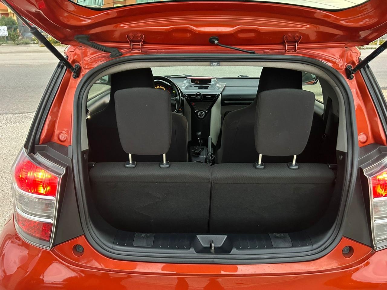 Toyota iQ 1.0 CVT Lounge AUTOMATICA