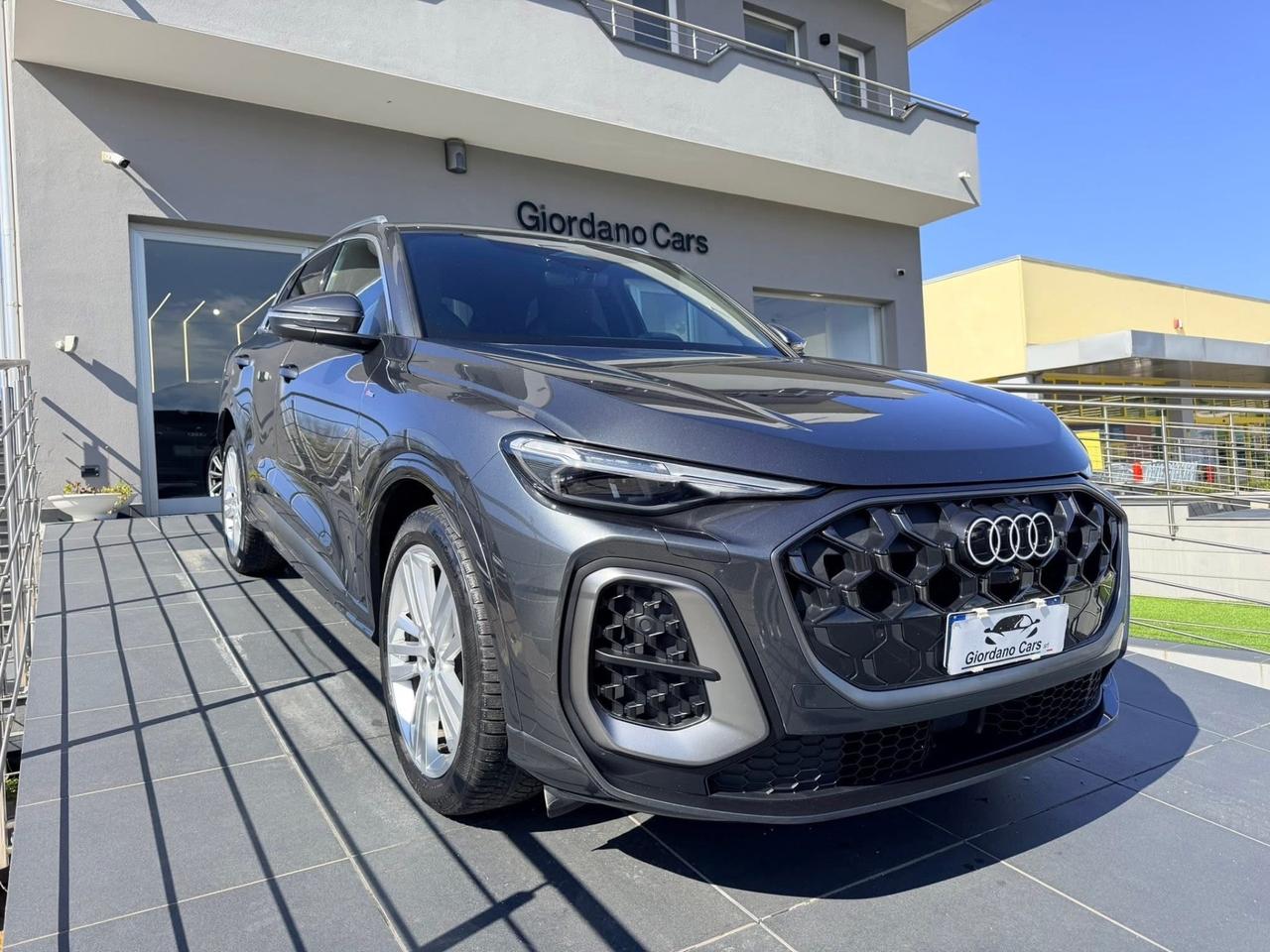 Audi Q5 TDI 150 kW mHEV+ S tronic quattro Launch edition line
