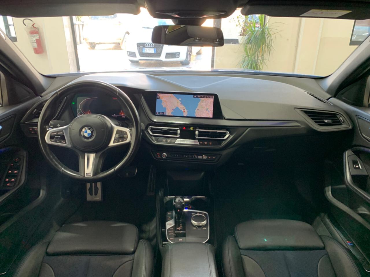 Bmw 118 118d 5p. Msport