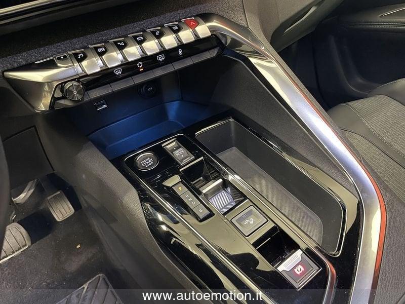 Peugeot 3008 Hybrid4 300 e-EAT8 Allure