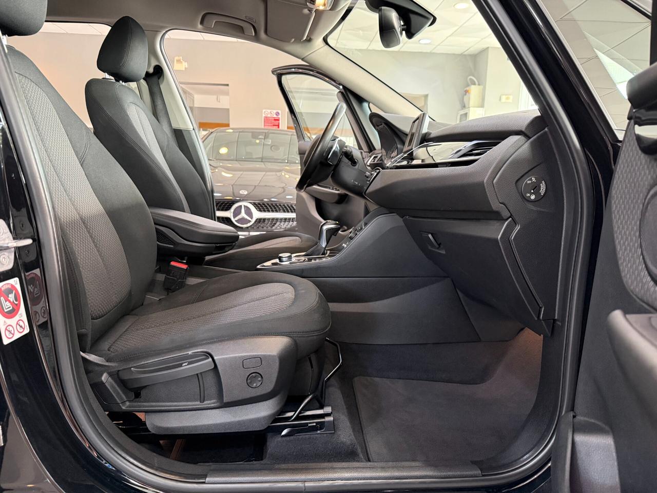 Bmw 2er Active Tourer 216d Advantage