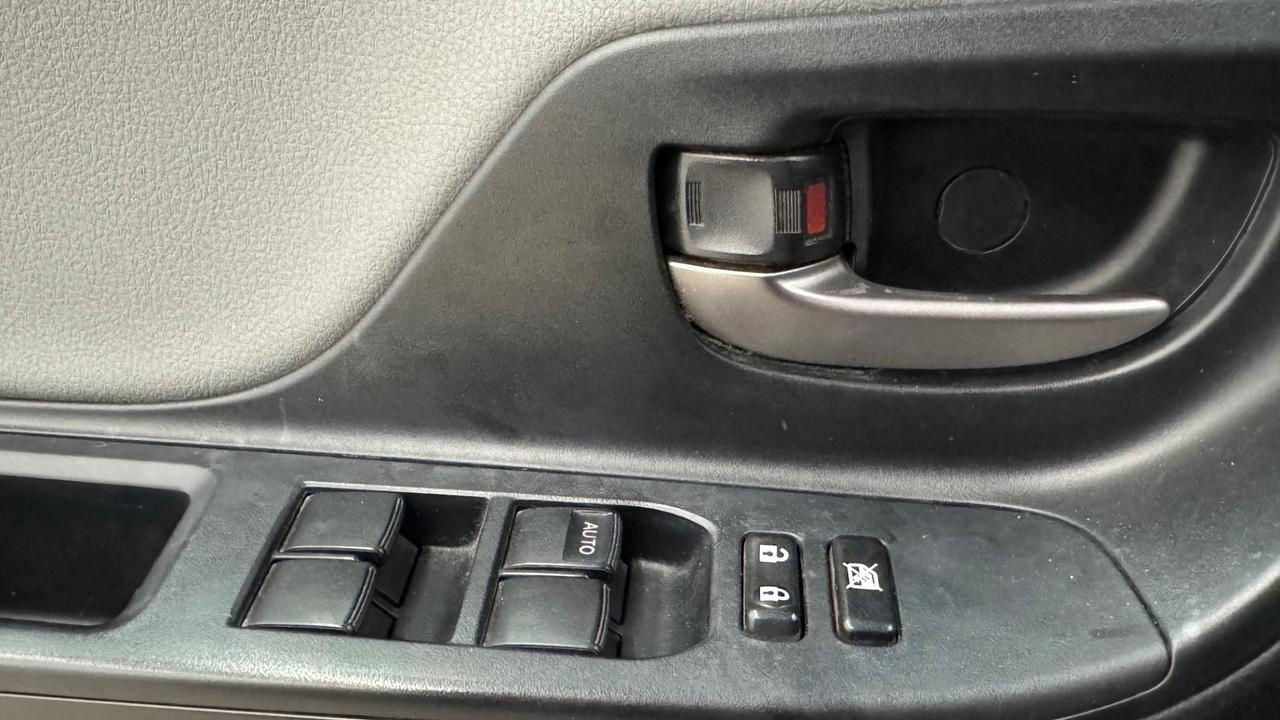 Toyota Yaris 1.4 D-4D 5 porte Lounge-2016