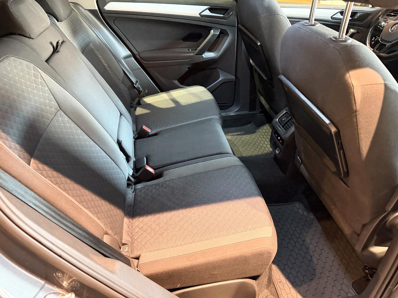 Volkswagen Tiguan 2.0 TDI SCR DSG Business BlueMotion Technology