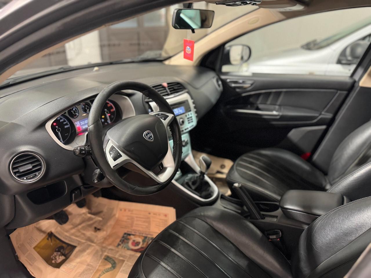 Lancia Delta 1.6 MJT DPF Silver