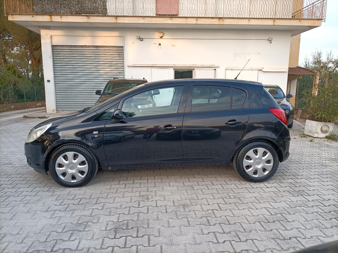 Opel Corsa 1.2 5 porte Club