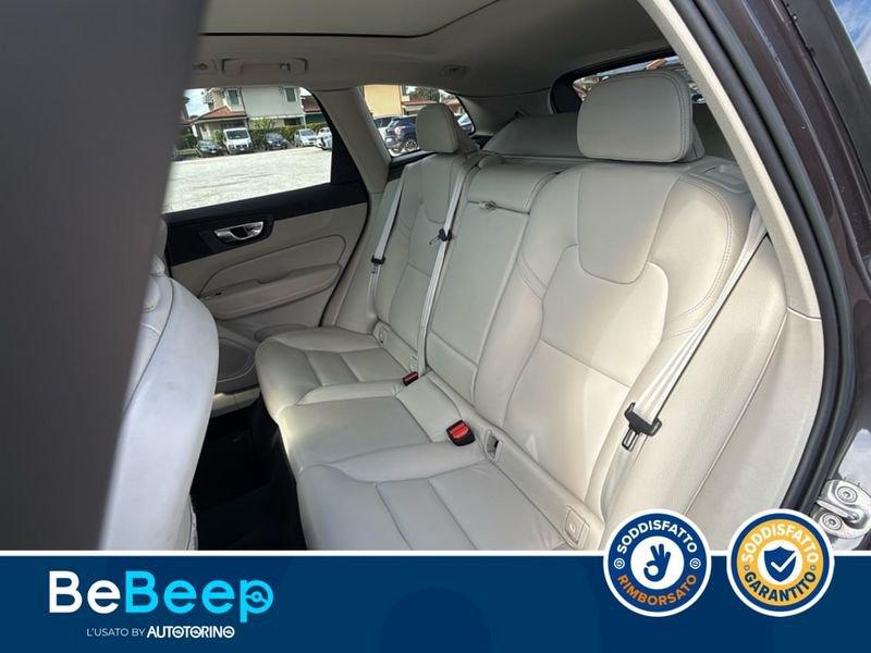 Volvo XC60 2.0 B4 PLUS BRIGHT AWD AUTO