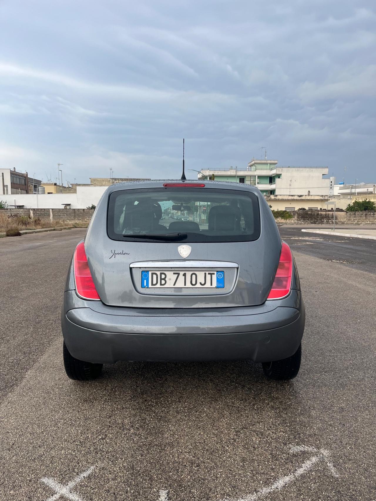 Lancia Ypsilon 1.2 Oro