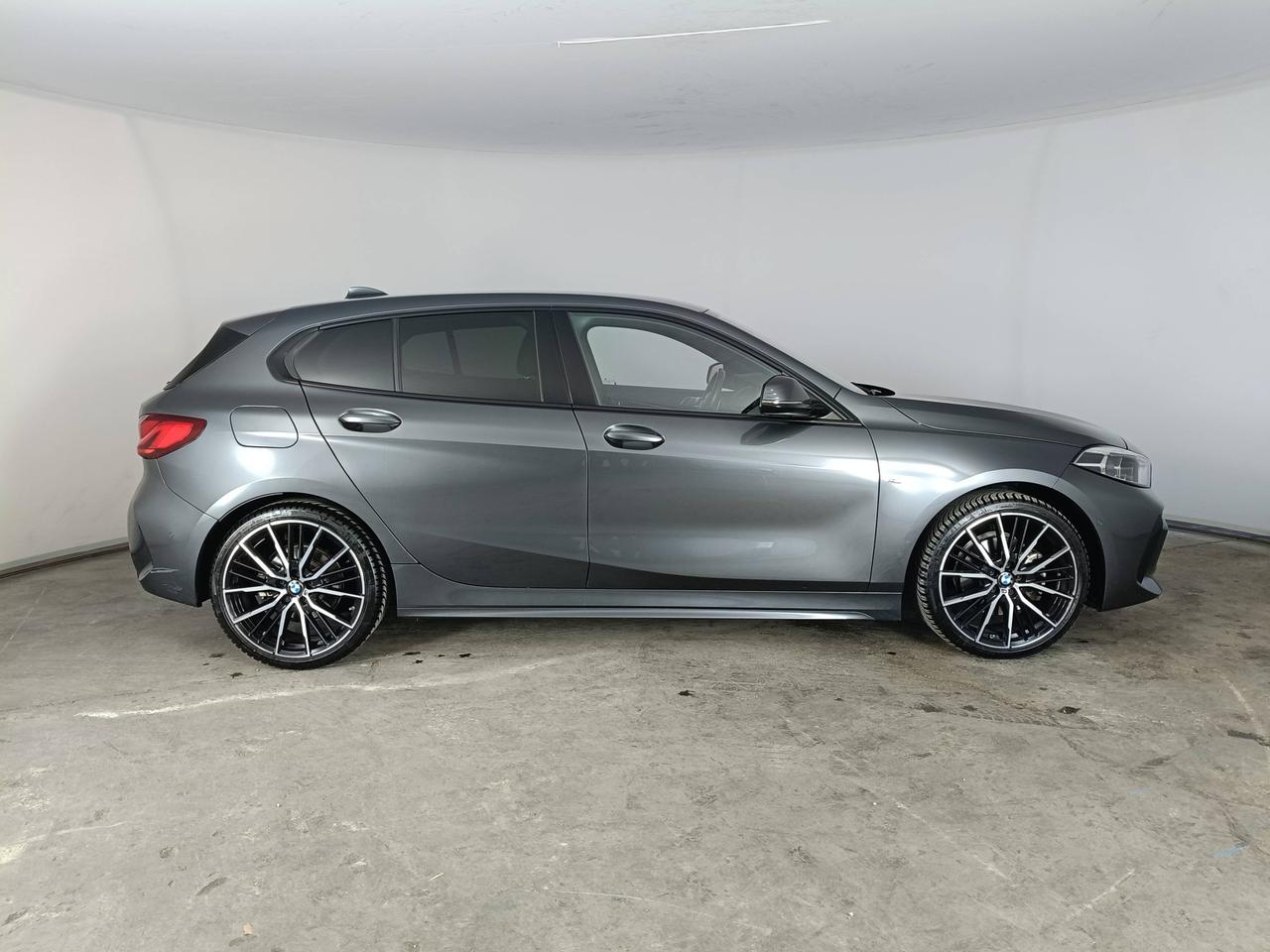 BMW Serie 1 F40 - 118d Msport auto