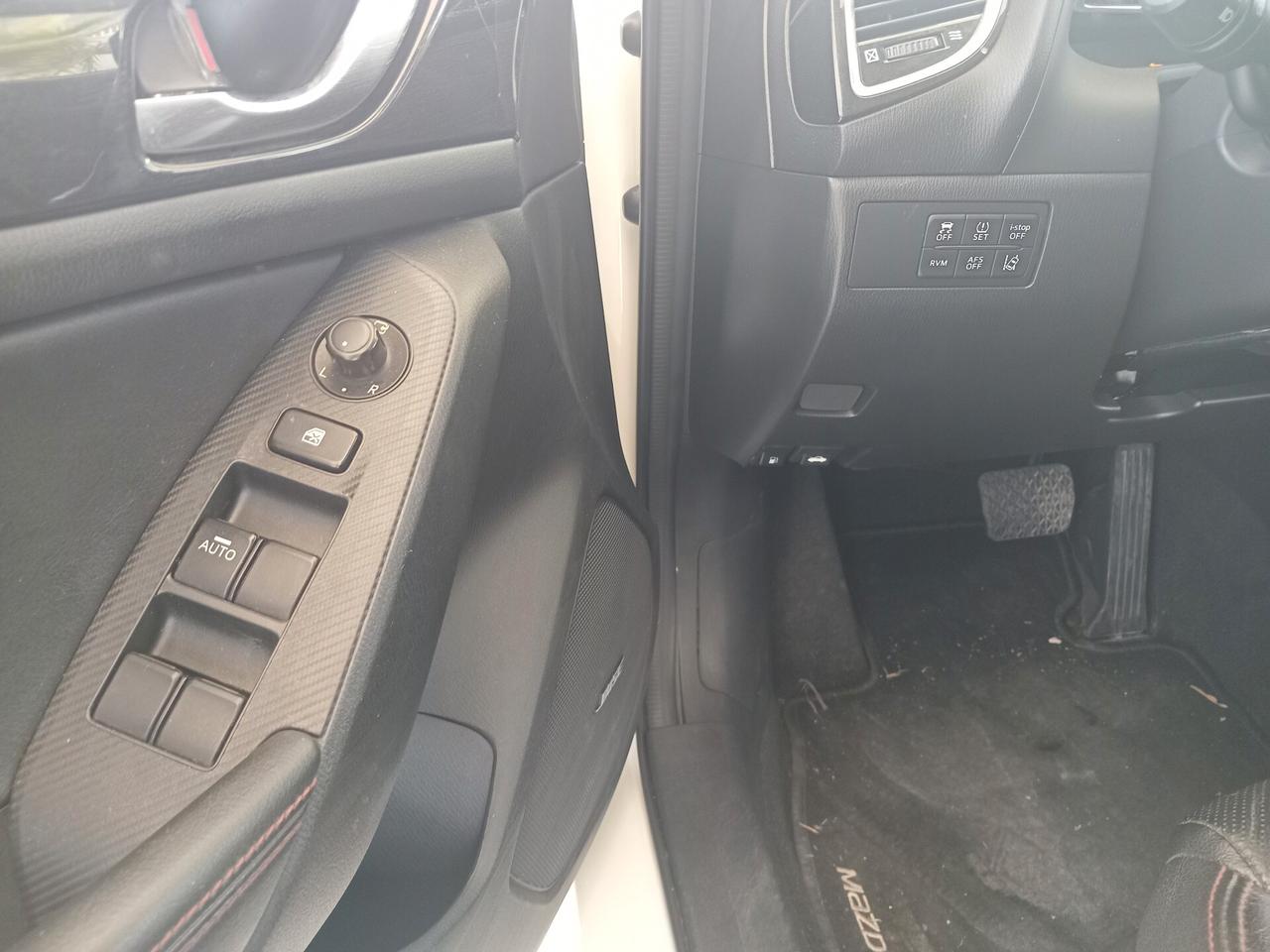 MAZDA 3 DISEL 2.2 C.V 150 AUTOM IL TOP CON PROB I AL MOTORE