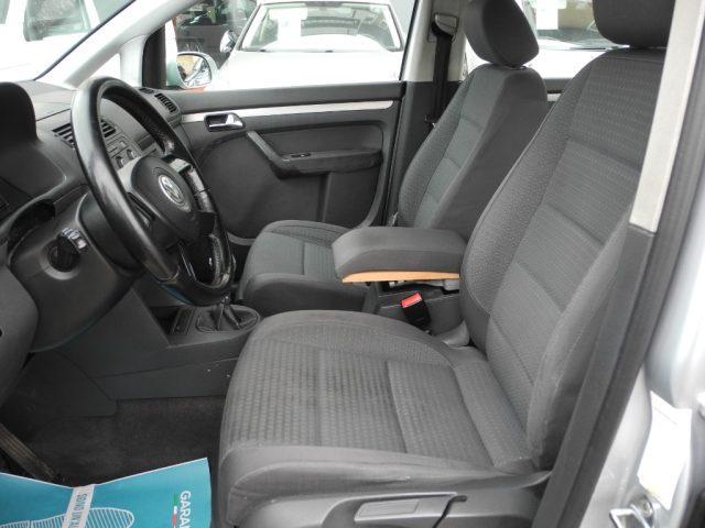 VOLKSWAGEN Touran 1.9 TDI 105cv -AUTOCARRO 5 POSTI- OK NEOPATENTATI