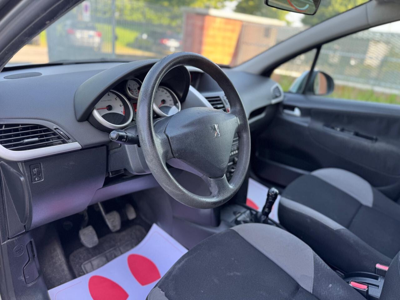 Peugeot 207 1.4 8V 75CV 5p. Energie Sport