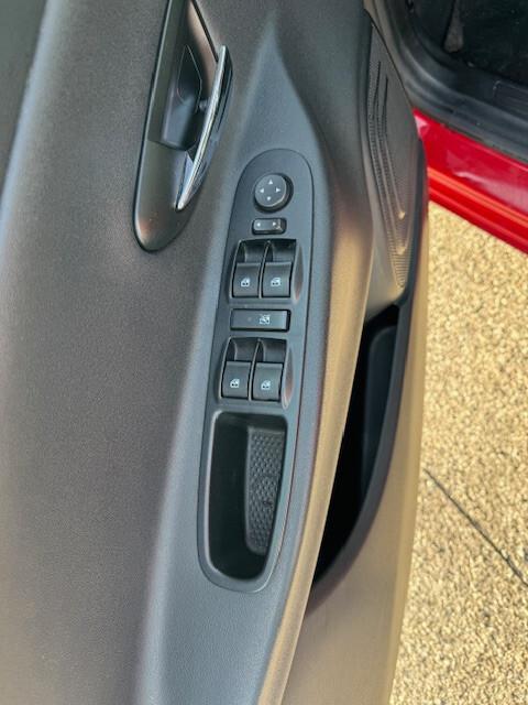 Lancia Ypsilon 0.9 TwinAir 85 CV 5 porte S&S DFN Platinum-solo x commercianti