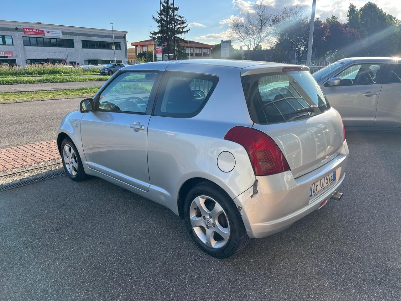 Suzuki Swift 1.3 Benzina. Ok Neopatentati