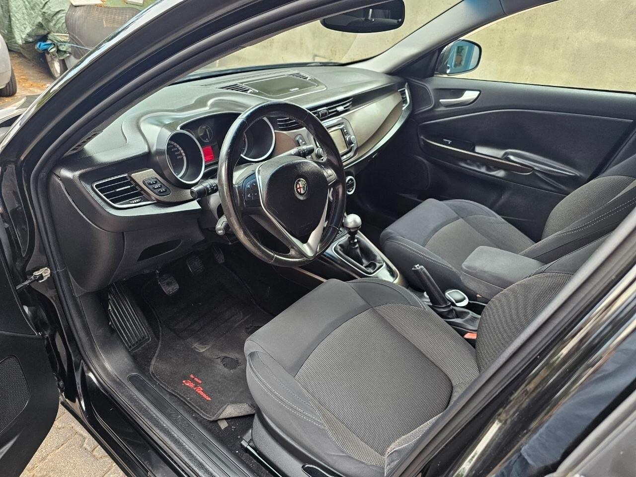 Alfa Romeo Giulietta 1.6 JTDm-2 120 CV Distinctive